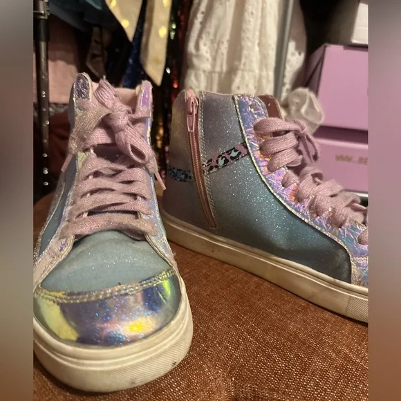 Wonder Nation Stylish Girls High-Top Sneakers - Picture 6 of 6